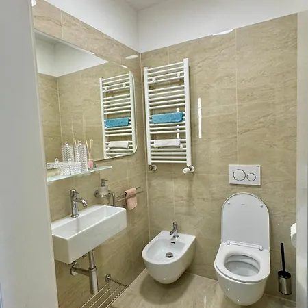 Apartman Kosice - Hlavna Ulica, Centrum, Netflix, Parking Exterior photo