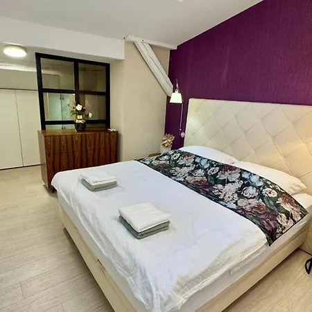 Apartman Kosice - Hlavna Ulica, Centrum, Netflix, Parking Exterior photo
