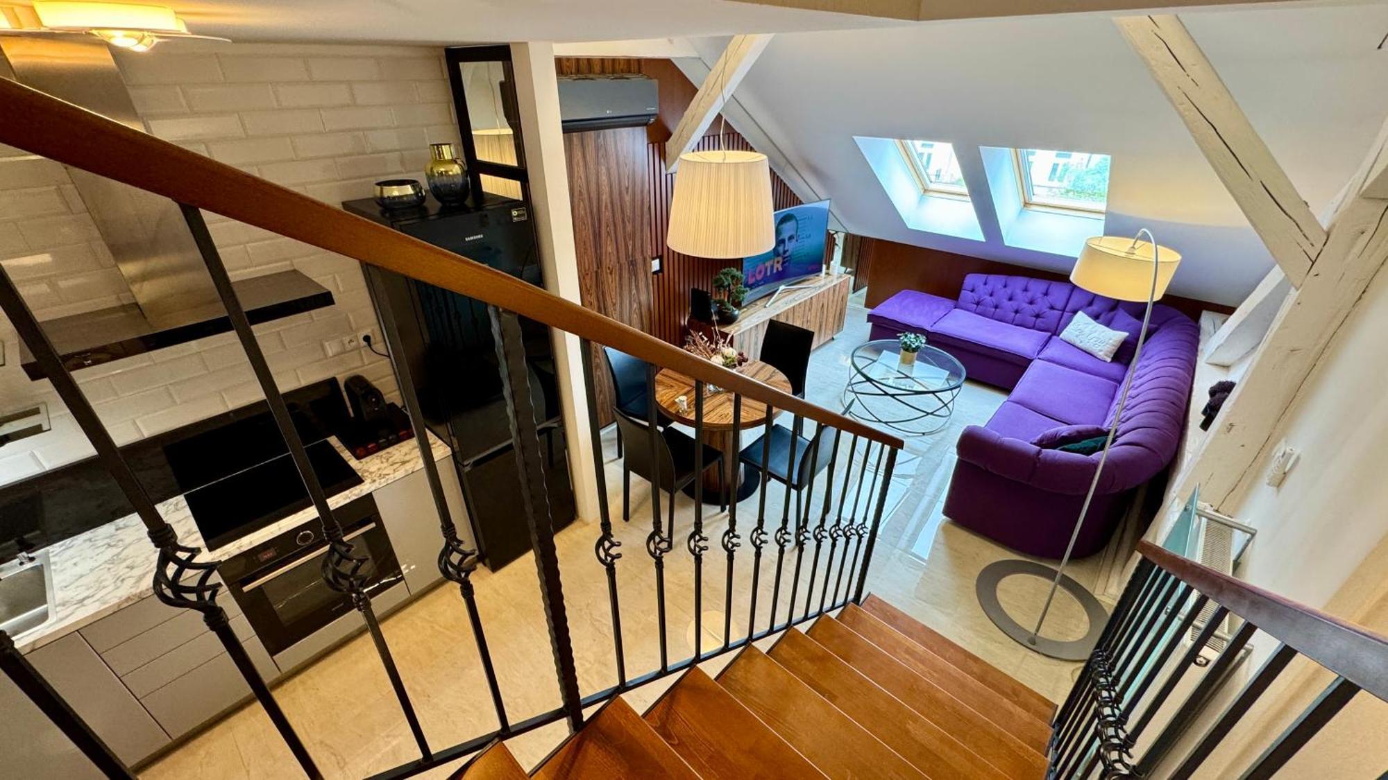 - Hlavna Ulica, Centrum, Netflix, Parking Apartment *