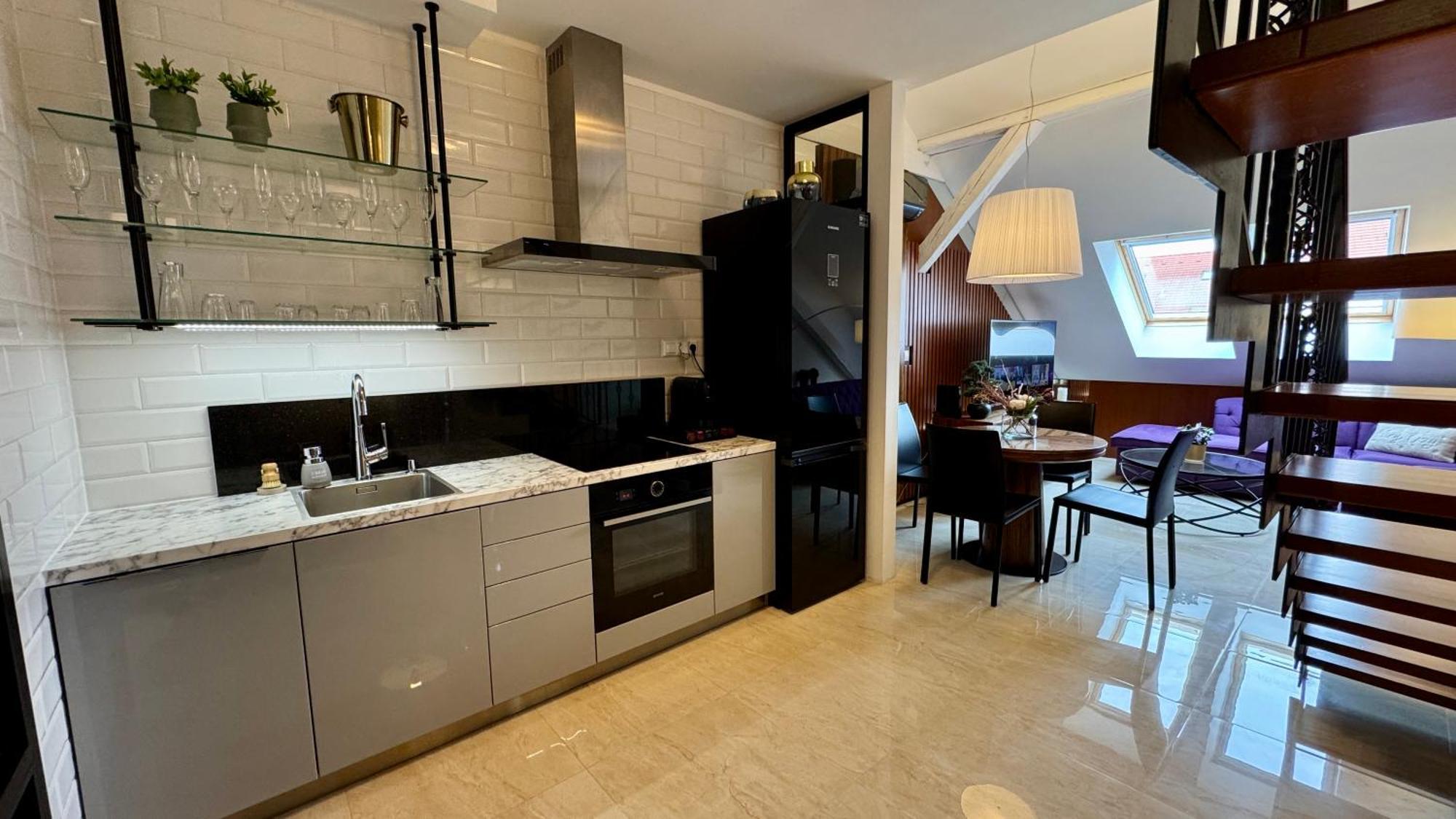 Apartment - Hlavna Ulica, Centrum, Netflix, Parking *